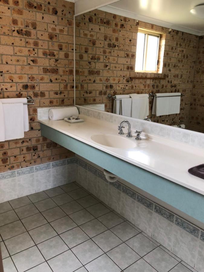 Cardiff Motor Inn Нюкасъл Екстериор снимка