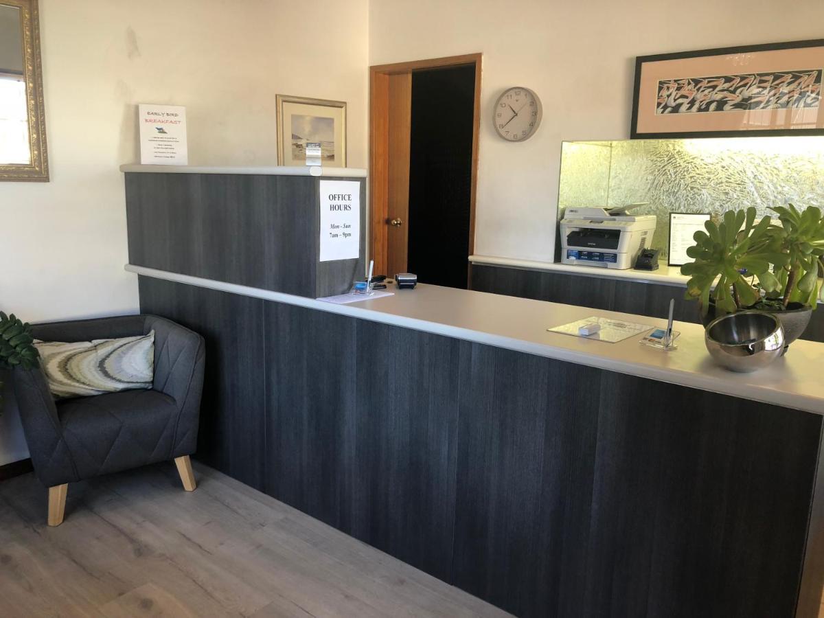 Cardiff Motor Inn Нюкасъл Екстериор снимка