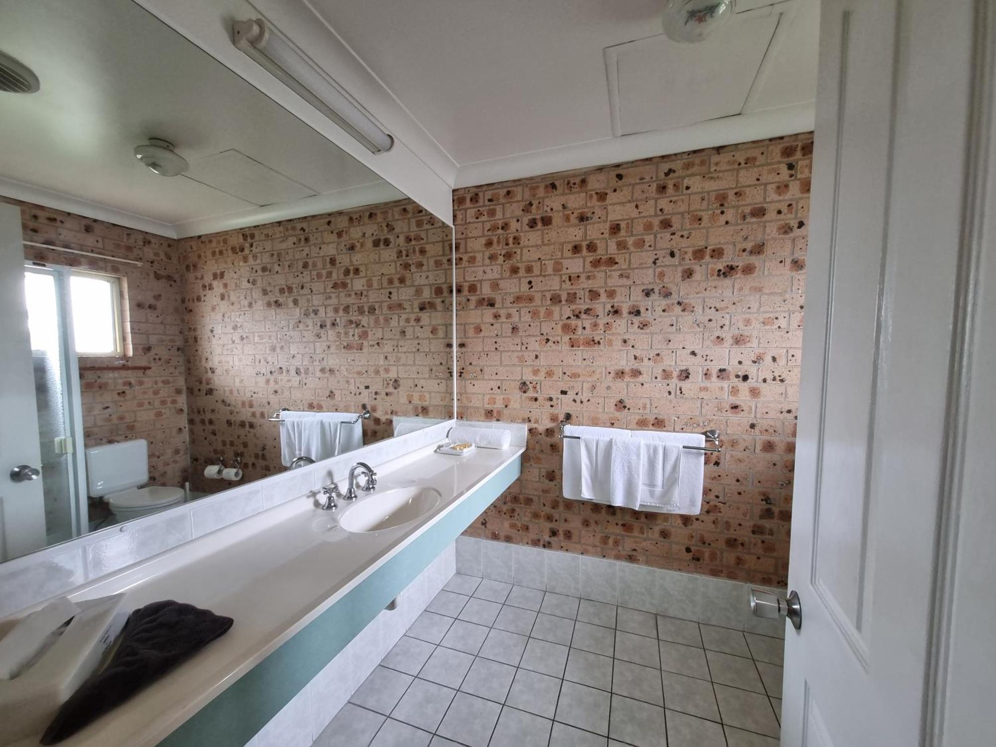 Cardiff Motor Inn Нюкасъл Екстериор снимка