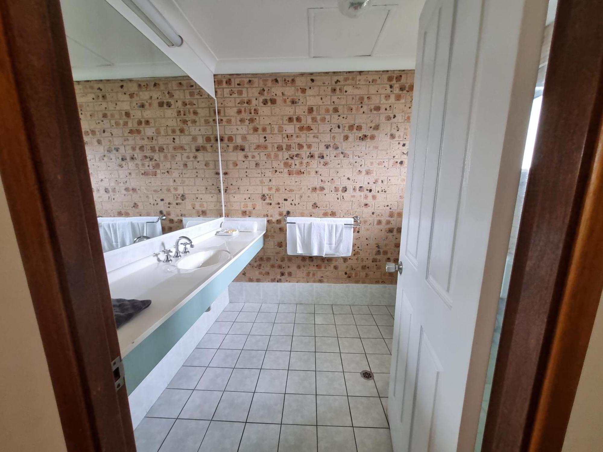 Cardiff Motor Inn Нюкасъл Екстериор снимка