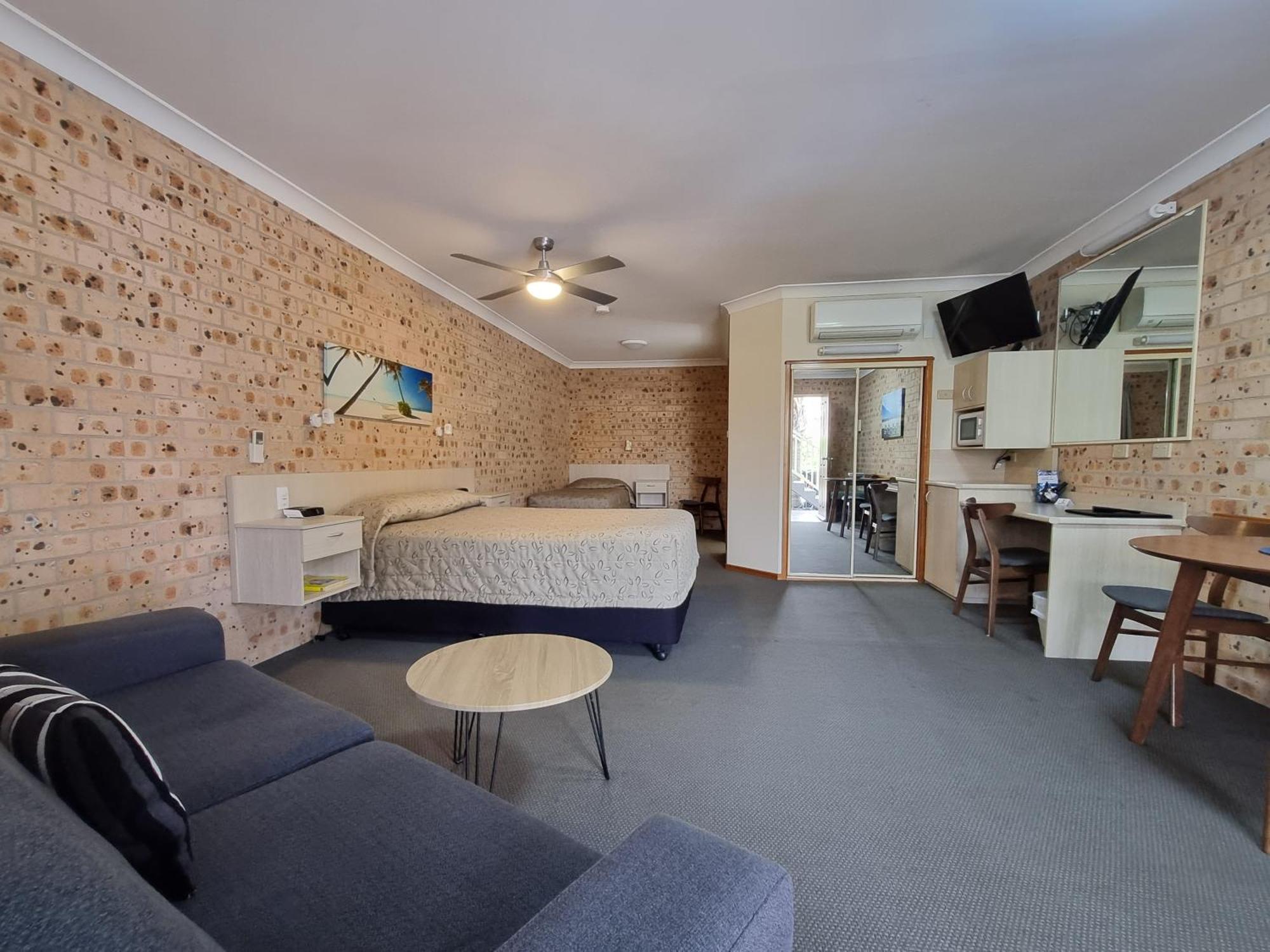 Cardiff Motor Inn Нюкасъл Екстериор снимка