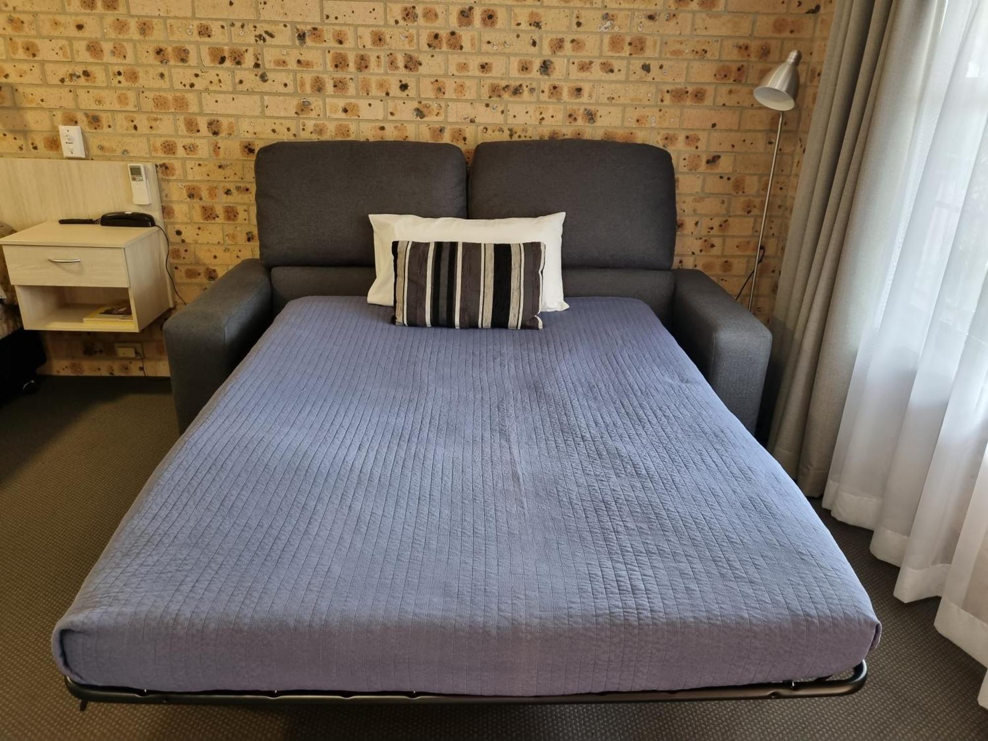 Cardiff Motor Inn Нюкасъл Екстериор снимка