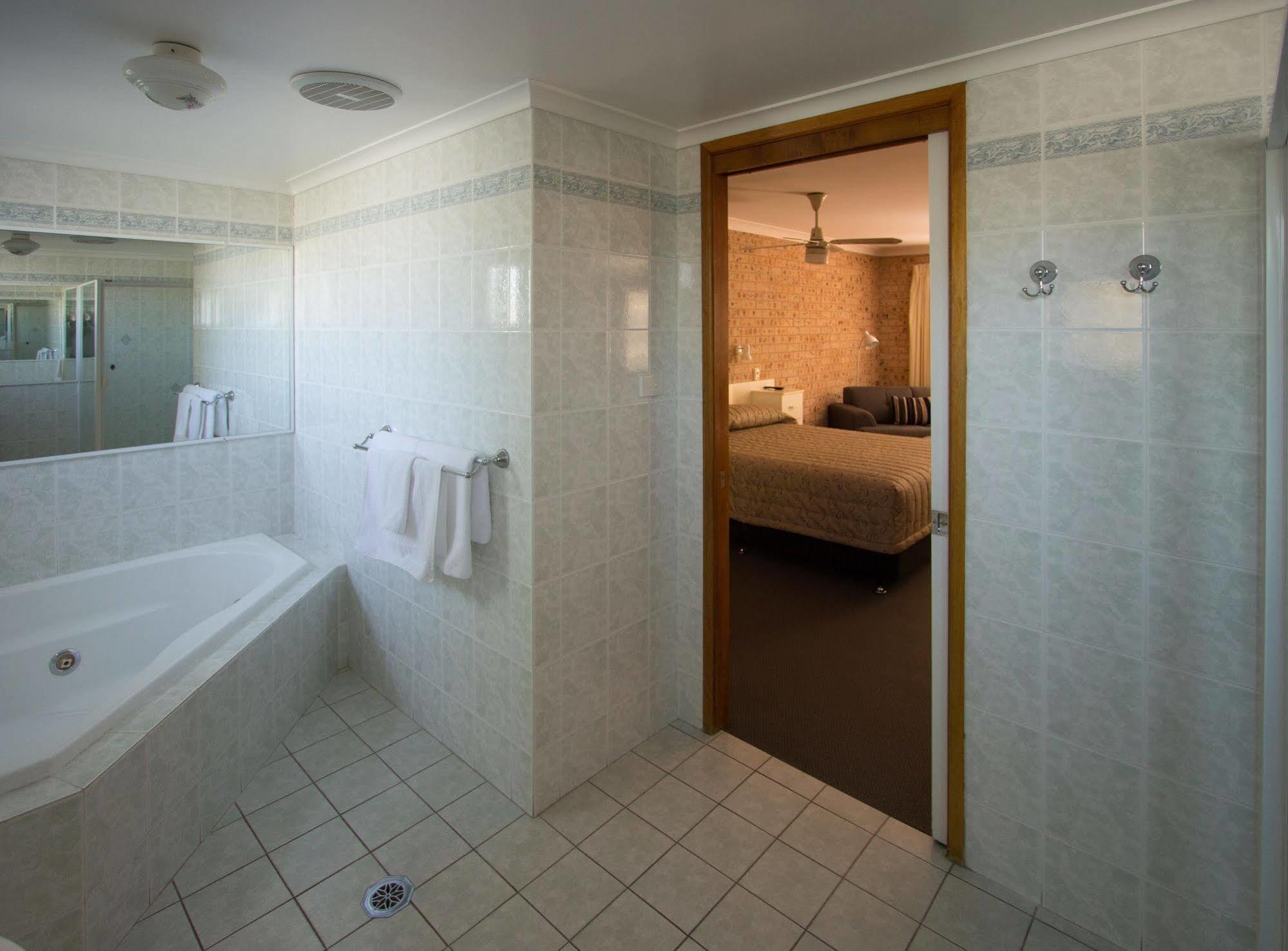 Cardiff Motor Inn Нюкасъл Екстериор снимка