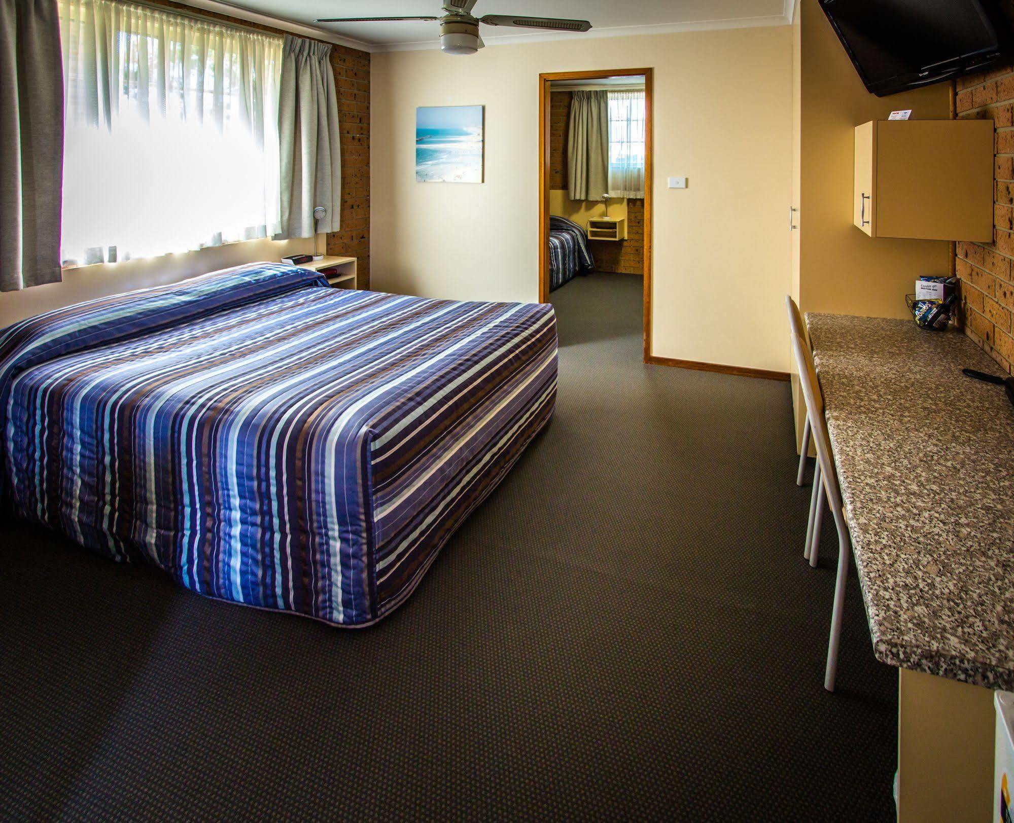 Cardiff Motor Inn Нюкасъл Екстериор снимка