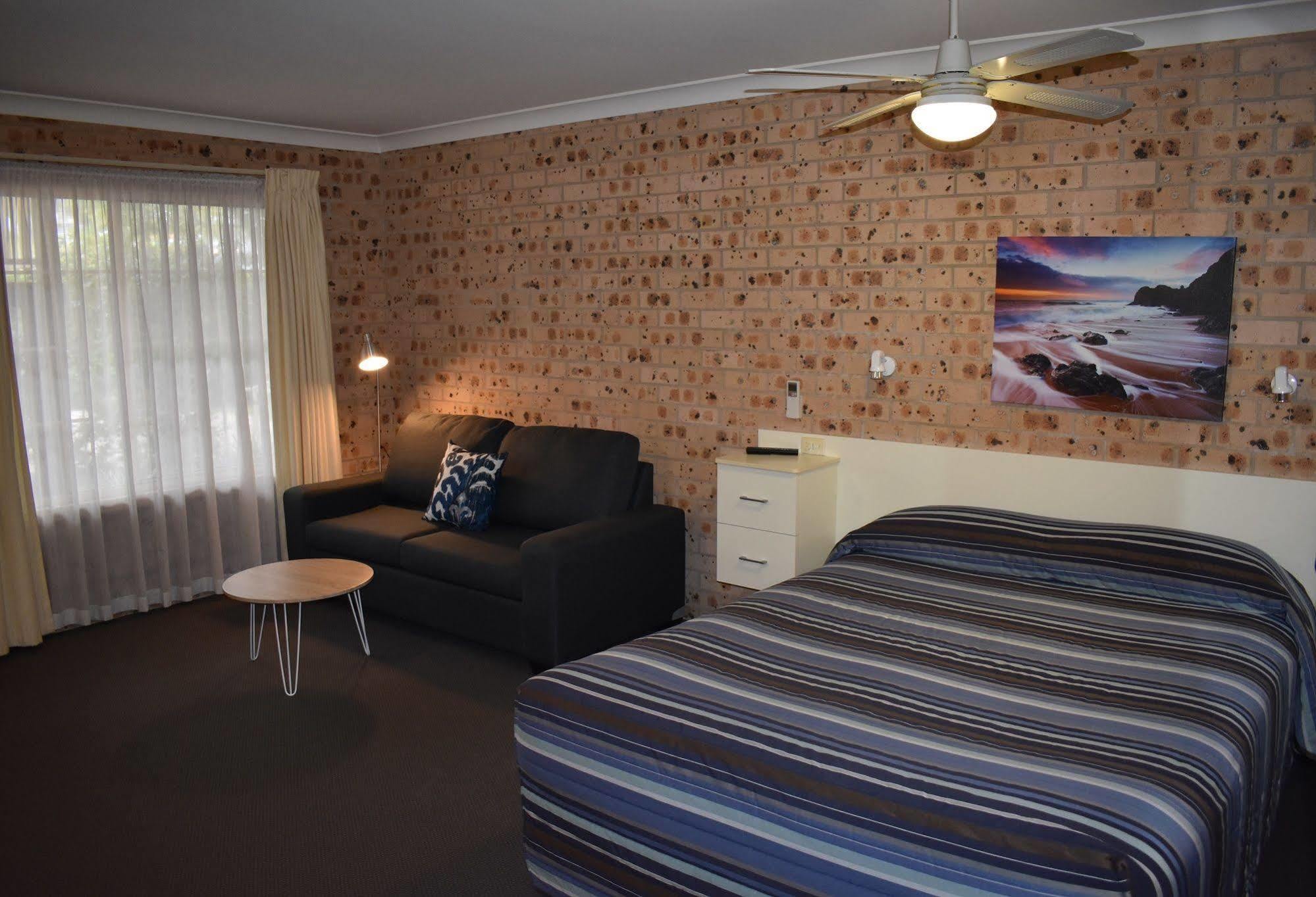 Cardiff Motor Inn Нюкасъл Екстериор снимка