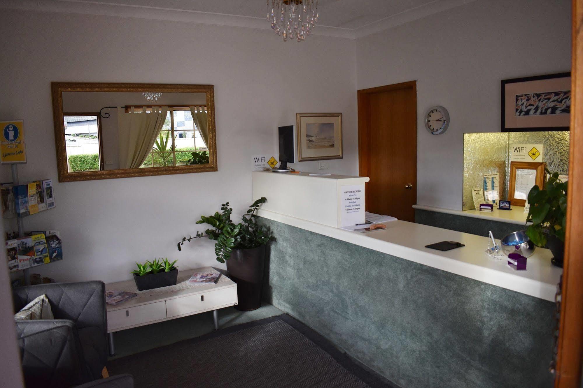Cardiff Motor Inn Нюкасъл Екстериор снимка